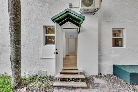 Commercial property in Fort Lauderdale, Florida № 2057478 - photo 18