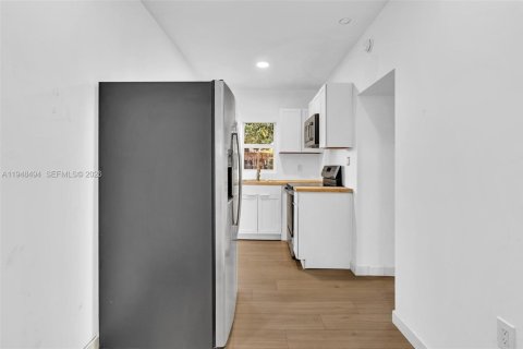 Commercial property in Fort Lauderdale, Florida № 2057478 - photo 20