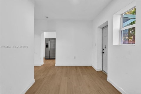 Commercial property in Fort Lauderdale, Florida № 2057478 - photo 19