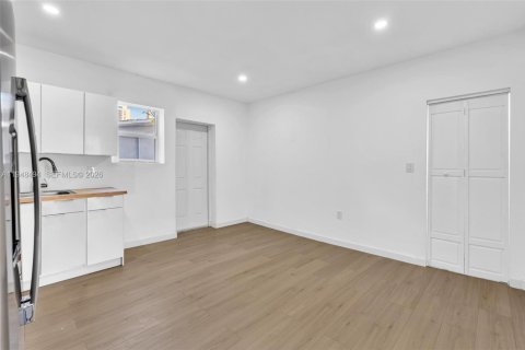 Commercial property in Fort Lauderdale, Florida № 2057478 - photo 15