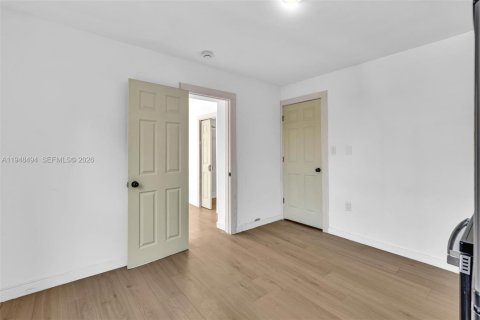 Commercial property in Fort Lauderdale, Florida № 2057478 - photo 27