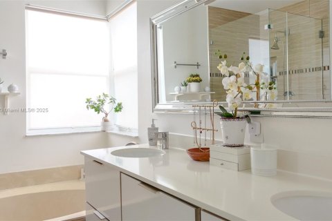 Casa en venta en Pembroke Pines, Florida, 3 dormitorios, 176.7 m2 № 1713464 - foto 25