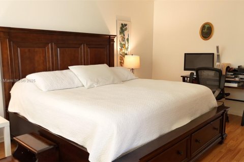 Casa en venta en Pembroke Pines, Florida, 3 dormitorios, 176.7 m2 № 1713464 - foto 28