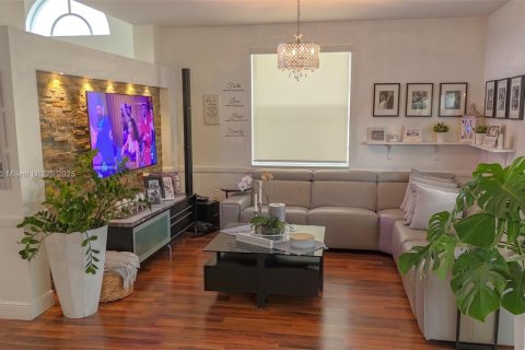 Casa en venta en Pembroke Pines, Florida, 3 dormitorios, 176.7 m2 № 1713464 - foto 14