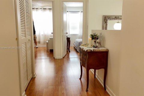 Casa en venta en Pembroke Pines, Florida, 3 dormitorios, 176.7 m2 № 1713464 - foto 29