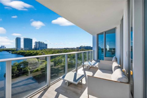 Condo in North Miami Beach, Florida, 3 bedrooms  № 2029606 - photo 5