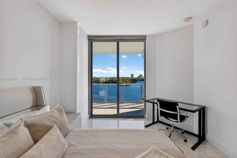 Condo in North Miami Beach, Florida, 3 bedrooms  № 2029606 - photo 23