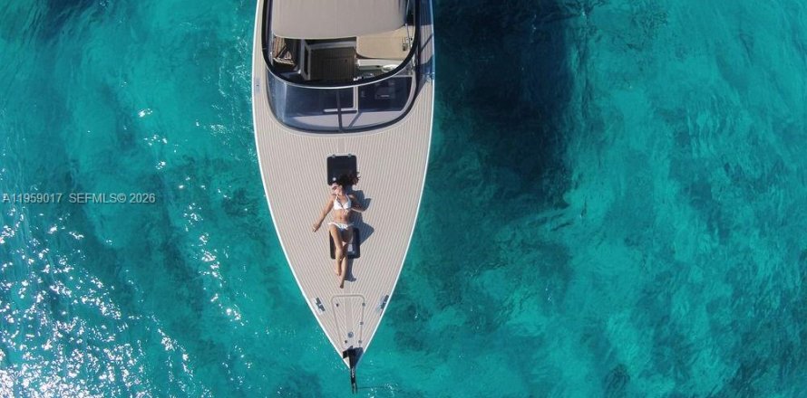 Condo in North Miami Beach, Florida, 3 bedrooms  № 2029606