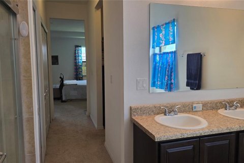 House in Palmetto, Florida 4 bedrooms, 225.47 sq.m. № 1299085 - photo 13