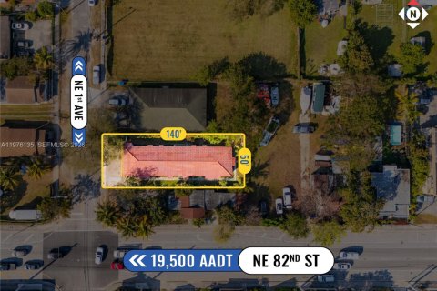 Commercial property in Miami, Florida № 2042639 - photo 2