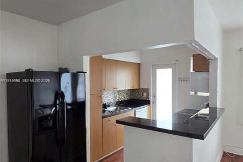 Снять в аренду кондоминиум в Майами-Бич, Флорида 1 спальня, 59.74м2, № 2005395 - фото 2