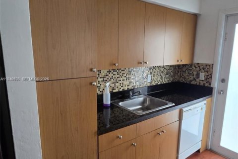 Снять в аренду кондоминиум в Майами-Бич, Флорида 1 спальня, 59.74м2, № 2005395 - фото 3