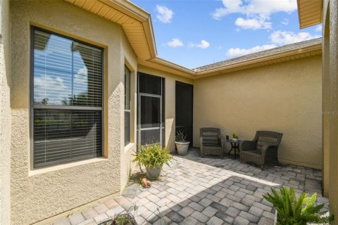 House in Kissimmee, Florida 2 bedrooms, 217.67 sq.m. № 1846434 - photo 7