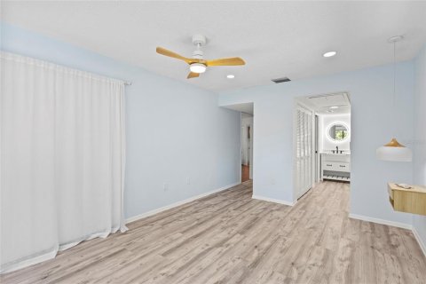 Condo in Sarasota, Florida, 3 bedrooms  № 2232871 - photo 18