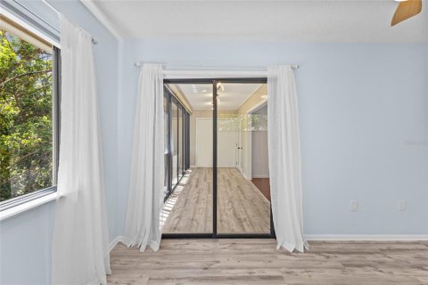 Condo in Sarasota, Florida, 3 bedrooms  № 2232871 - photo 19