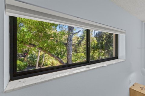 Condo in Sarasota, Florida, 3 bedrooms  № 2232871 - photo 21
