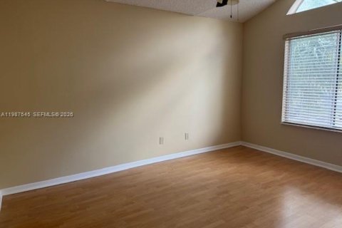 Condo in Coral Springs, Florida, 2 bedrooms  № 2068873 - photo 22