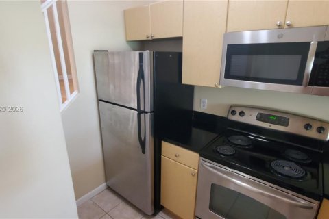 Condo in Coral Springs, Florida, 2 bedrooms  № 2068873 - photo 14