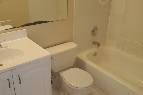 Condo in Coral Springs, Florida, 2 bedrooms  № 2068873 - photo 21