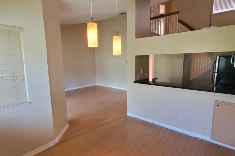 Condo in Coral Springs, Florida, 2 bedrooms  № 2068873 - photo 10
