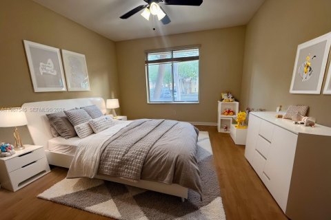 Condo in Coral Springs, Florida, 2 bedrooms  № 2068873 - photo 7