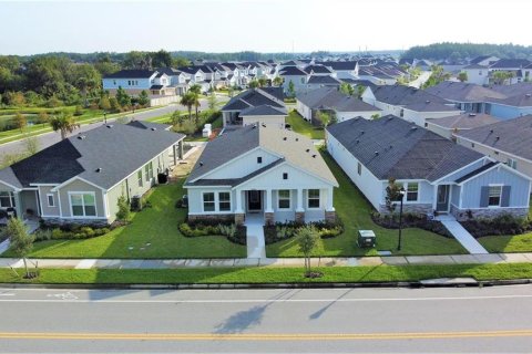 House in Wesley Chapel, Florida 3 bedrooms, 155.7 sq.m. № 1743193 - photo 14