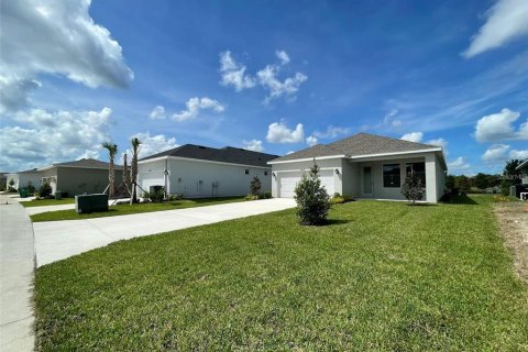 House in Wesley Chapel, Florida 3 bedrooms, 155.7 sq.m. № 1743193 - photo 11