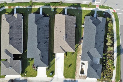 House in Wesley Chapel, Florida 3 bedrooms, 155.7 sq.m. № 1743193 - photo 15