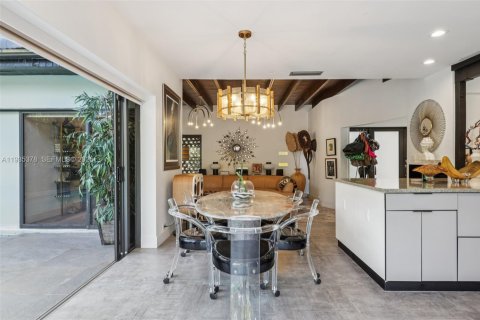 Casa en venta en Cutler Bay, Florida, 3 dormitorios, 197.97 m2 № 1993478 - foto 6