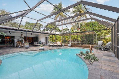 Casa en venta en Cutler Bay, Florida, 3 dormitorios, 197.97 m2 № 1993478 - foto 27