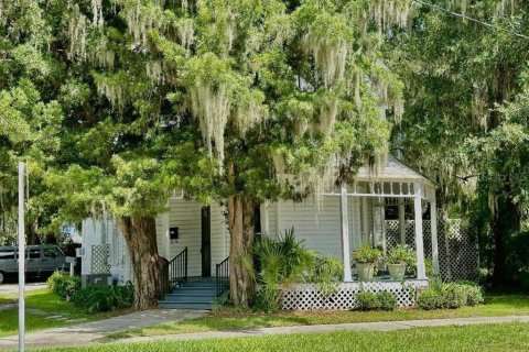 Commercial property in Bartow, Florida 4 bedrooms, 186.08 sq.m. № 2354451