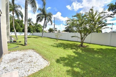 Condominio en venta en Dunedin, Florida, 2 dormitorios, 89.65 m2 № 1917845 - foto 11