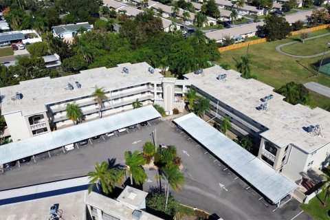 Condominio en venta en Dunedin, Florida, 2 dormitorios, 89.65 m2 № 1917845 - foto 1