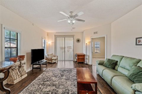 Townhouse in Apollo Beach, Florida 4 bedrooms, 299.33 sq.m. № 1684900 - photo 5