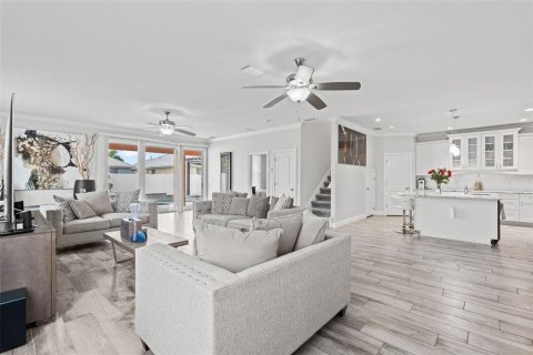 House in Apollo Beach, Florida 4 bedrooms, 256.32 sq.m. № 875447 - photo 7