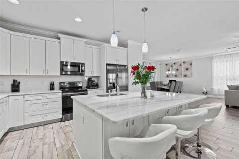House in Apollo Beach, Florida 4 bedrooms, 256.32 sq.m. № 875447 - photo 15