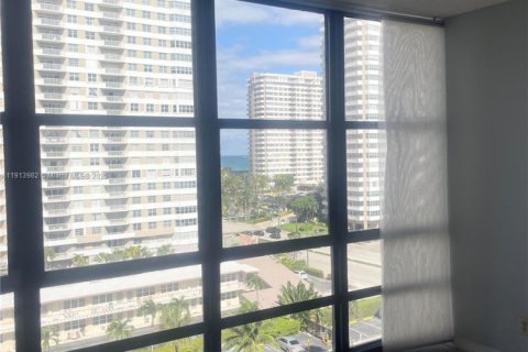 Appartement à louer à Hallandale Beach, Floride: 2 chambres, 94.76 m2 № 1969021 - photo 7