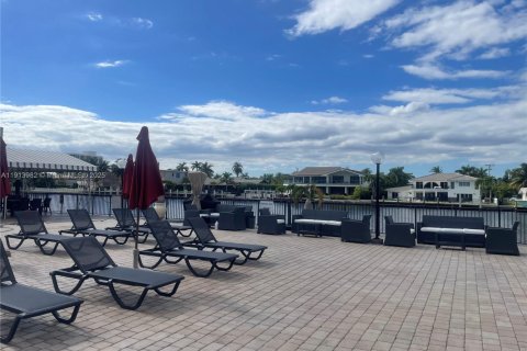 Appartement à louer à Hallandale Beach, Floride: 2 chambres, 94.76 m2 № 1969021 - photo 24