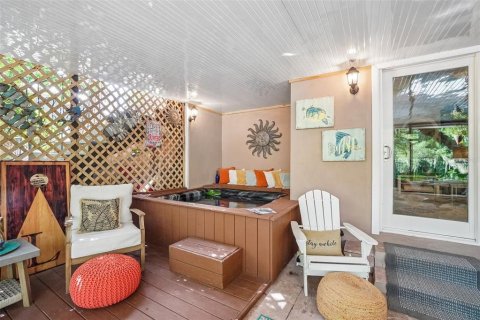 Villa ou maison à vendre à Tampa, Floride: 4 chambres, 225.29 m2 № 2211167 - photo 11