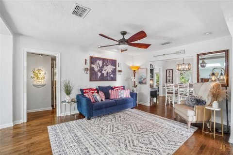 Villa ou maison à vendre à Tampa, Floride: 4 chambres, 225.29 m2 № 2211167 - photo 22