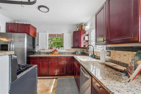 Villa ou maison à vendre à Tampa, Floride: 4 chambres, 225.29 m2 № 2211167 - photo 30