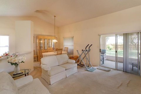 Casa en venta en Clermont, Florida, 3 dormitorios, 129.69 m2 № 1885464 - foto 4