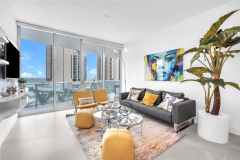 Condominio en Sunny Isles Beach, Florida, 2 dormitorios № 2153408