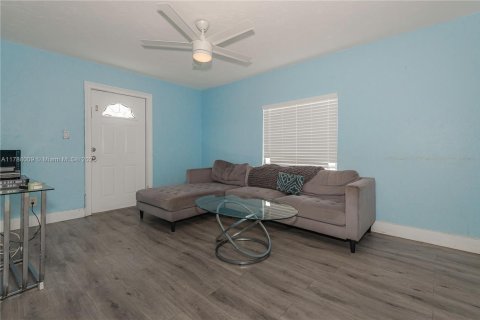 Villa ou maison à vendre à Oakland Park, Floride: 3 chambres, 99.68 m2 № 1652810 - photo 3