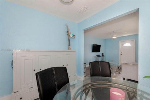 Villa ou maison à vendre à Oakland Park, Floride: 3 chambres, 99.68 m2 № 1652810 - photo 8