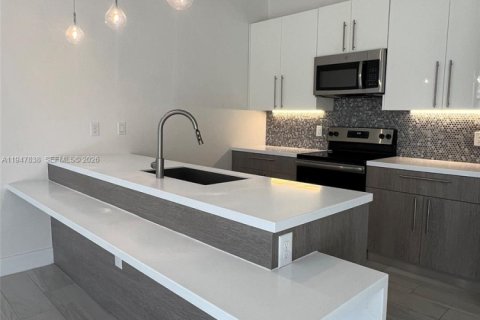 Снять в аренду таунхаус в Плантация, Флорида 3 спальни, 150.13м2, № 2005048 - фото 8