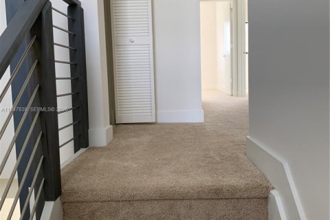 Снять в аренду таунхаус в Плантация, Флорида 3 спальни, 150.13м2, № 2005048 - фото 16
