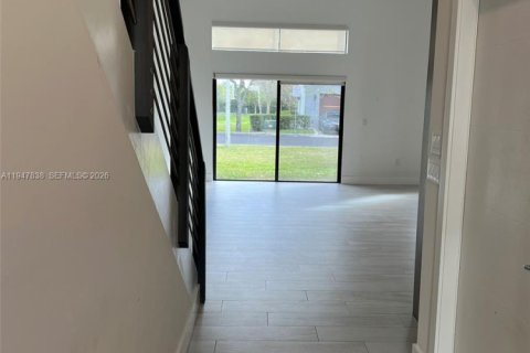 Снять в аренду таунхаус в Плантация, Флорида 3 спальни, 150.13м2, № 2005048 - фото 5