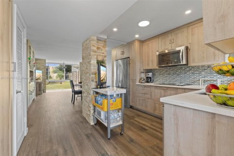 Copropriété à vendre à Sunrise, Floride: 2 chambres, 78.97 m2 № 1891618 - photo 11