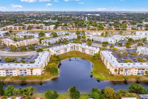 Copropriété à vendre à Sunrise, Floride: 2 chambres, 78.97 m2 № 1891618 - photo 6